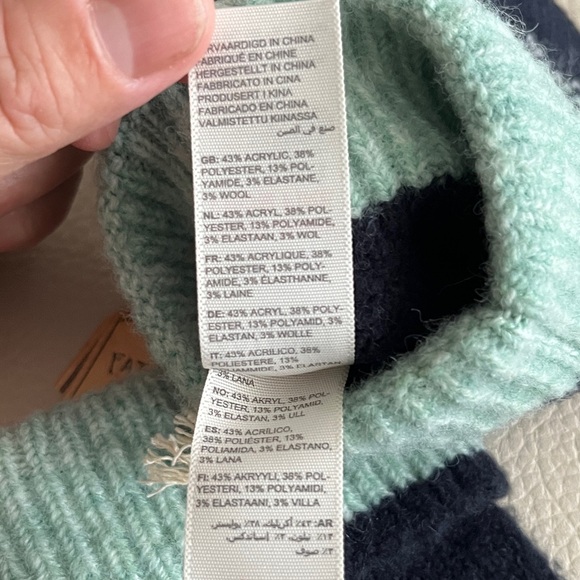 NWT - Fat Face Women’s Snowflake Wool Blended Gloves - Picture 6 of 6